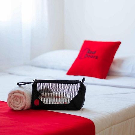 Reddoorz At Tanakatto Homestay Вайкабубак Экстерьер фото